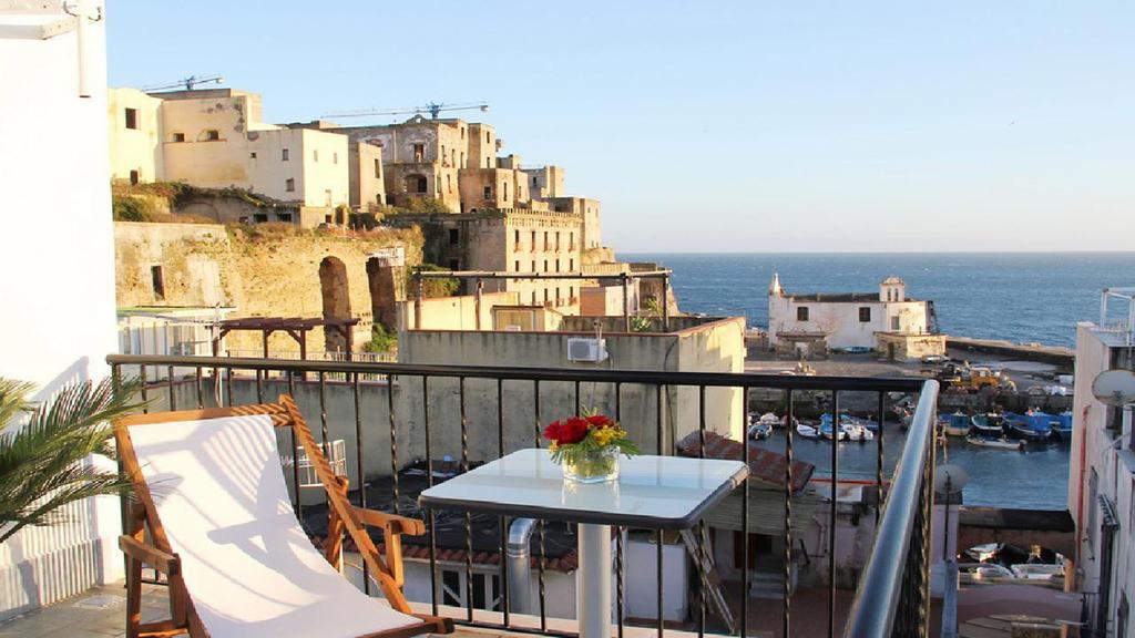 Hotel Darsena Pozzuoli Exterior foto